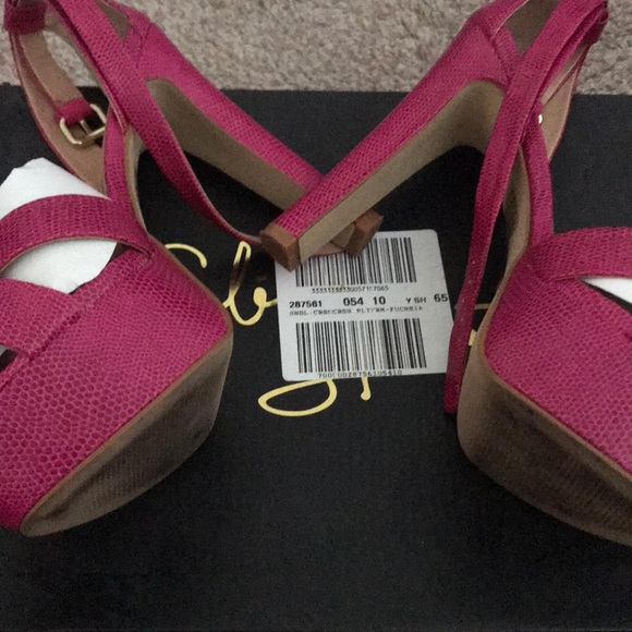 Colin Stuart crisscross platform shoe - Picture 3 of 4